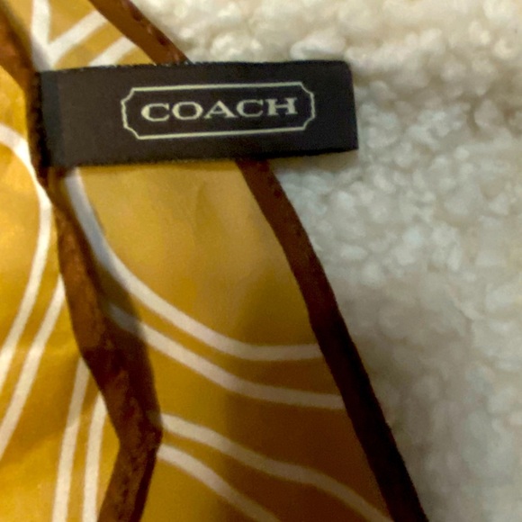 Women’s Coach Goldish tan, brown, white 100% silk scarf vintage classic CC logo - Picture 3 of 6